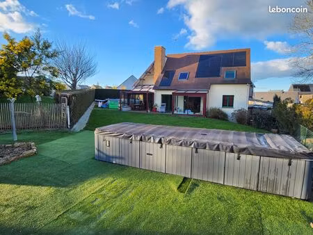 maison 173m2  quartier idéal  piscine et jacuzzi  classe énergie quasi b  géothermie  pann