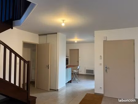 location maison de ville