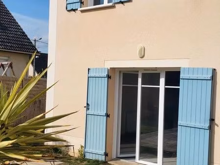 maison récente 3 chambres