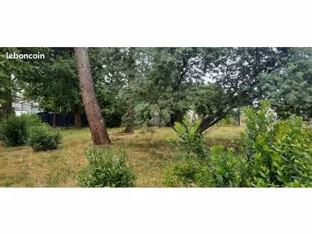 terrain 1 100 m² eysines