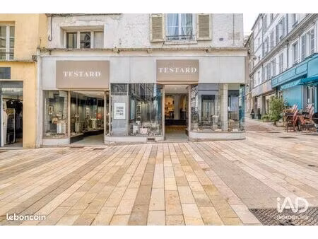 boutique 112 m² meaux