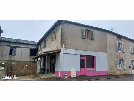 local commercial 80 m² azé