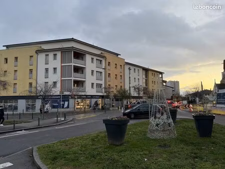 local professionnel 102 m² 65 rue de lyon à macon 71000