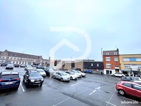 local bureaux 700 m²