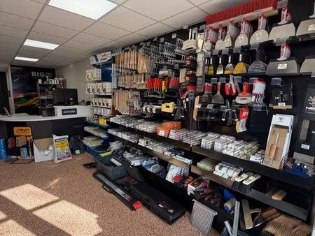 à vendre – fonds de commerce boutique de peinture & outillage bâtiment – charnay-lès-mâcon