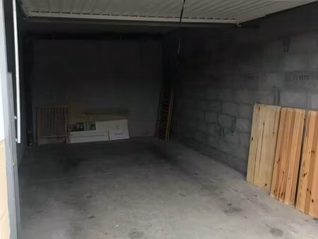 garage box fermé 18m2