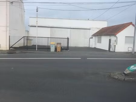 local commercial cholet sacre coeur