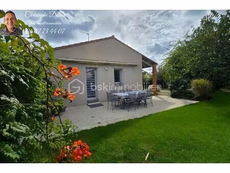 pavillon de 119 m² à les brouzils