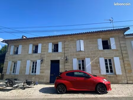 maison 7 pièces 250 m²