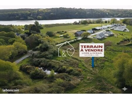 terrain 3684 m² nivillac