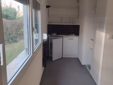 particulier loue studio