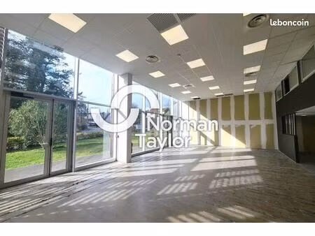 local commercial 200 m²