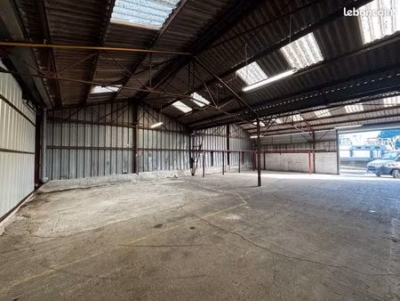 local artisanal stockage 227m2