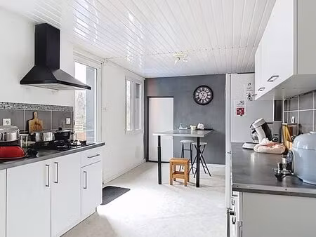 propriété 7 pièces 202 m²