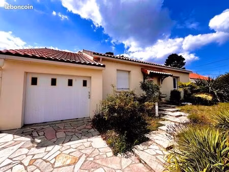 maison à vendre à la montagne