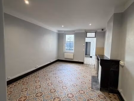 loue studio avec cour