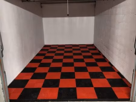 garage ferme 14m2 petite residence calme