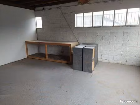 entrepôt 100 m2