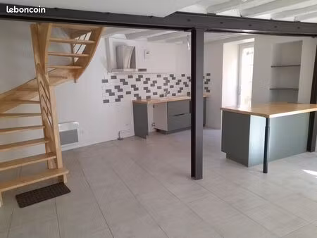maison de bourg à louer à thouarcé disponible au 01-05-2026