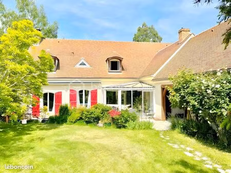 maison 7 pièces 250 m²