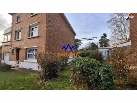 maison 11 pièces 210 m²