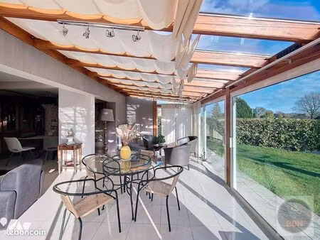 pavillon 8 pièces 162 m²