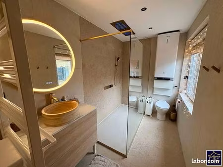 pavillon 6 pièces 145 m²