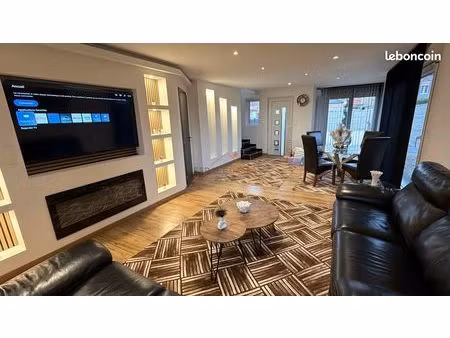 pavillon 6 pièces 100 m²