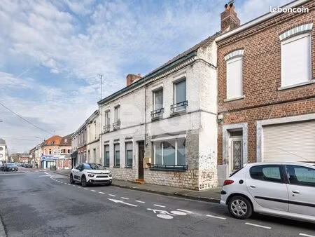 immeuble 8 pièces 130 m²