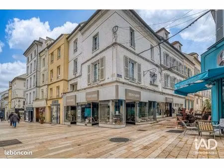 boutique 112 m² meaux