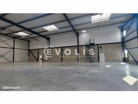 local d'activité 1 200 m²