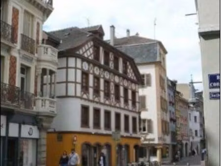 local commercial accès pmr centre ville de mulhouse. proximité banque restaurant tram