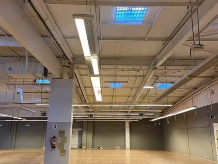 location local commercial - 500m2 - ozoir-la-ferriere