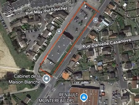 batiment commercial 1014 m2 + terrain 4039 m2