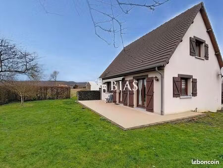 pavillon 6 pièces 90 m²