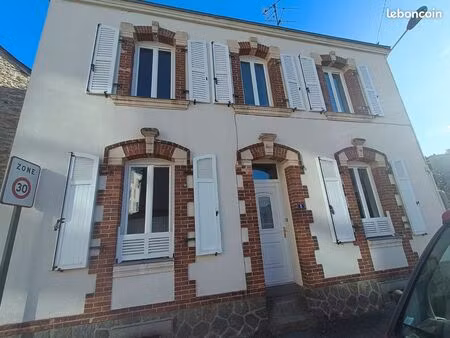 maison 4 pièces 70m2. laval quartier gare