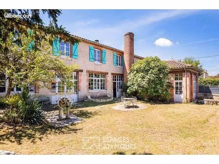 maison 10 pièces 384 m²