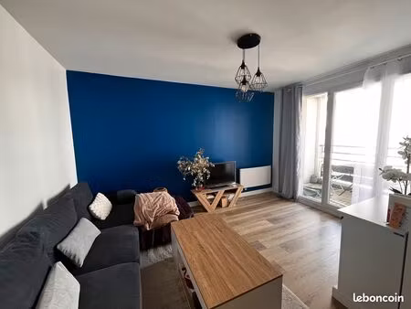 t2 meublé lumineux avec balcon et parking – cergy (bd d’erkrath) – disponible 26/02/2026