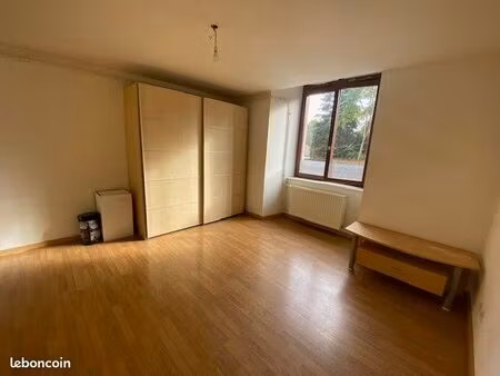 studio 1 pièce 24 m²