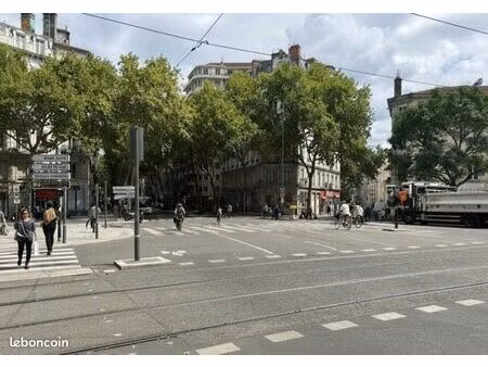 fonds de commerce 52 m²