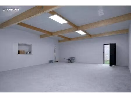 ? local artisanal / stockage neuf – 123 m² – sécurisé – accès utilitaire