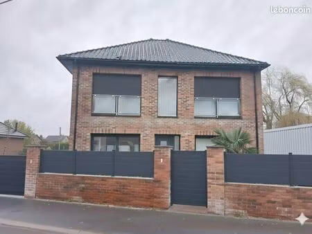 maison 3 pièces 144 m²