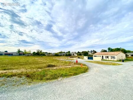 terrain 629 m² saint martin la pallu