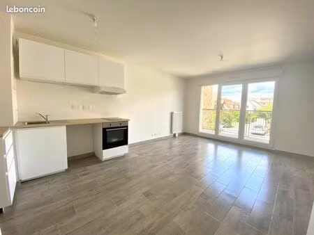 à louer – f2 proche gare et centre-ville