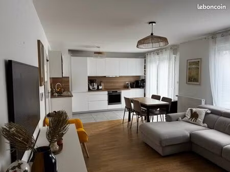 appartement t3 récent avec grand jardin 7min de la gare
