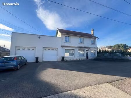 local commercial 190 m²