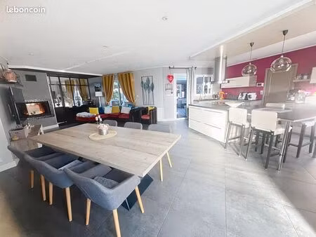 pavillon 5 pièces 130 m²