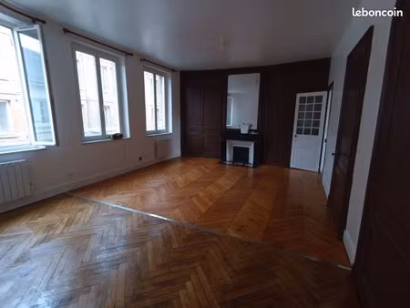 elbeuf loue f4 86m2 au 1er étage