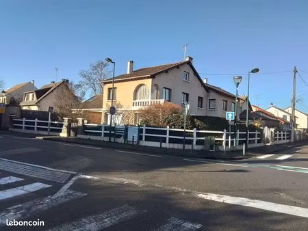 maison familiale 200m2 de1960 avec appartement