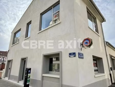 bureaux 99 m²